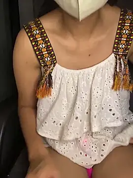 -Lilyn- online show from June 19, 5:38 pm