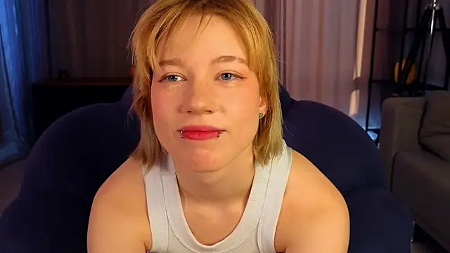 CythiaOttum online show from March 19, 4:28 am