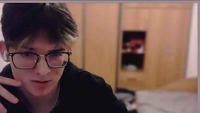 niksikor online show from March 11, 9:39 pm