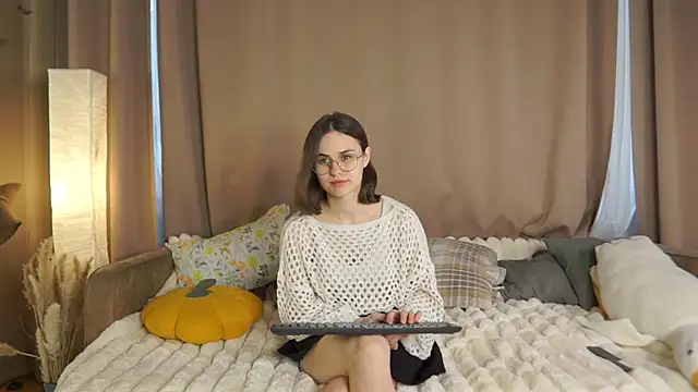 ZulmaPinley online show from March 18, 8:19 am