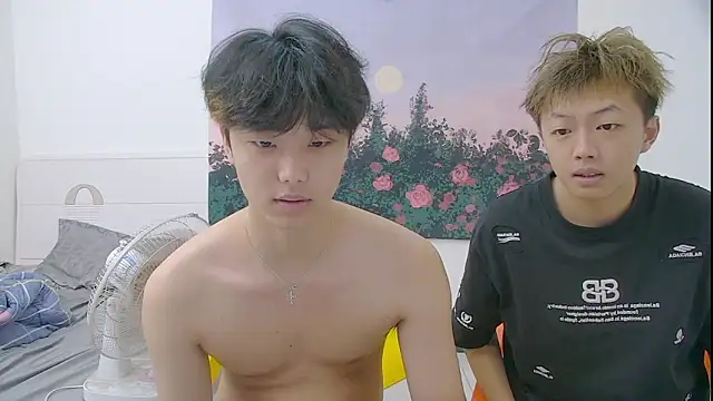 icecream-002 online show from May 13, 12:11 pm