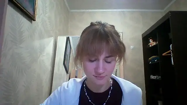ElenoreHolguin online show from April 30, 6:24 pm