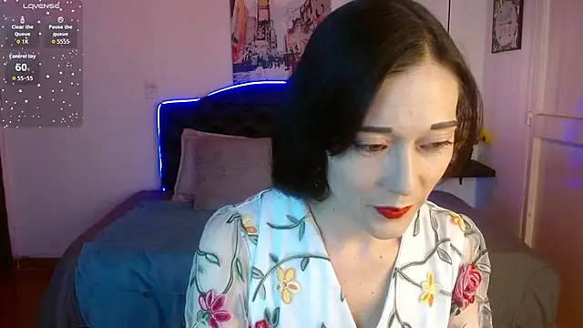 Mylu xx online show from August 3, 1:39 pm