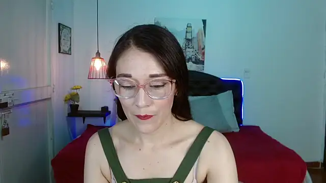 Mylu xx online show from April 28, 1:26 pm