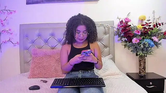 katie  bloom online show from March 13, 3:35 pm