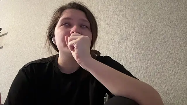 Emmiebutwihu online show from May 8, 12:36 am