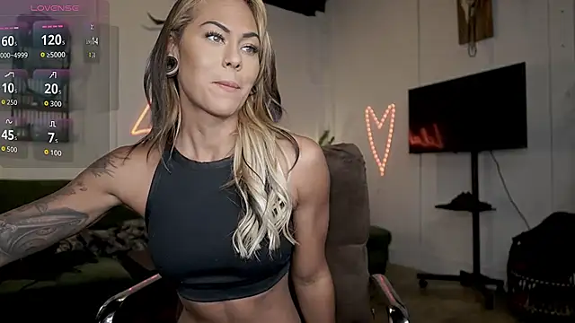 Lilah Fit online show from July 31, 11:17 pm