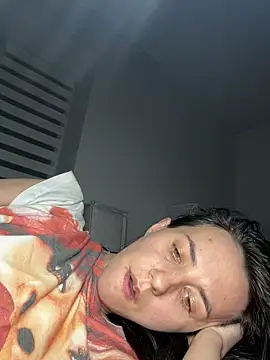 Oliviyaa kiss  online show from March 14, 10:44 pm