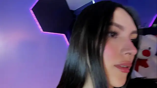 Adalyn Cute online show from July 28, 3:21 pm