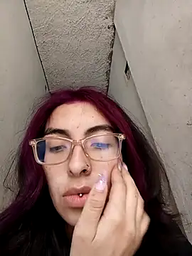 Molly A online show from May 1, 9:51 pm