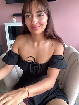 Nahomy Pink online show from March 18, 6:57 pm