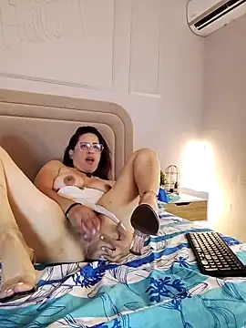 Dakootamillerr online show from March 18, 12:10 pm