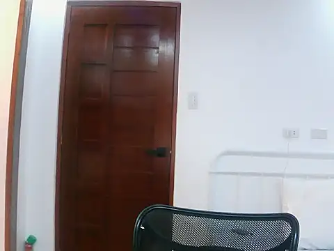 sexiesteyess online show from April 26, 12:52 am