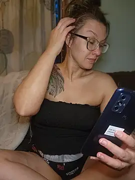 NicolePearl online show from July 18, 12:47 am