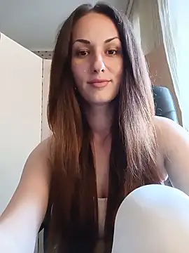 LunaCrystall online show from June 11, 4:04 pm