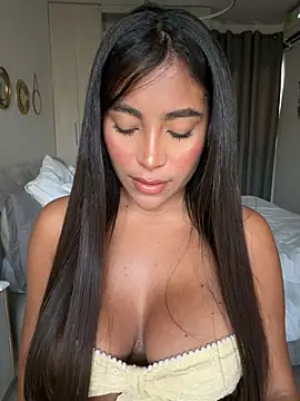 SaraValentina11 online show from April 20, 8:56 pm
