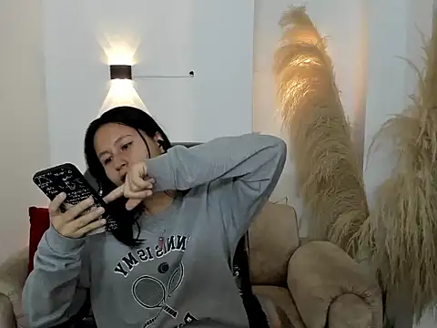 isabella grace18 online show from March 14, 2:18 pm