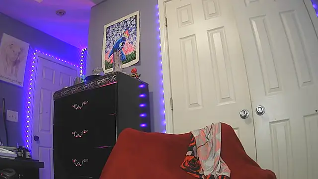 UriUniverse69 online show from June 11, 3:47 am