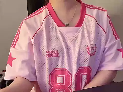 hunhun122 online show from June 22, 7:22 pm