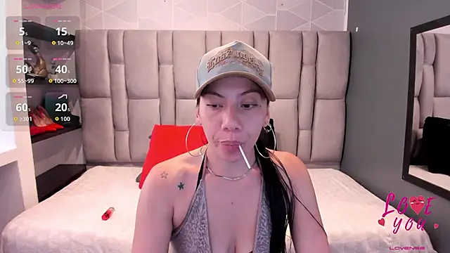 Abril Fox   online show from June 6, 7:31 pm