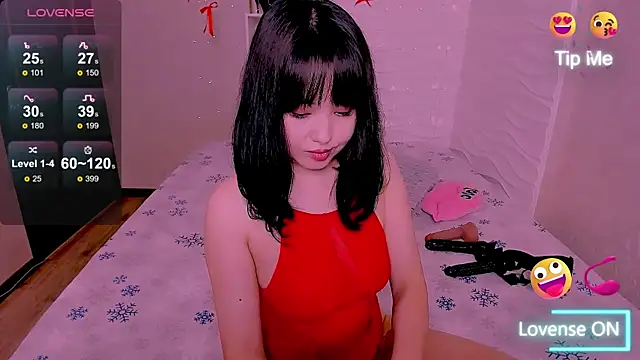 Akiko Yun online show from May 2, 12:08 pm