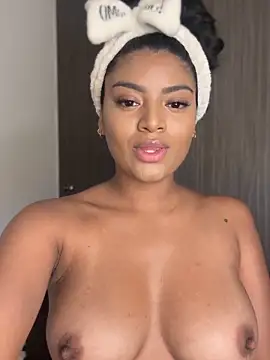 karlymonroe online show from March 18, 10:04 pm