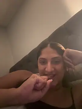 SexyRiri  online show from March 18, 3:11 am