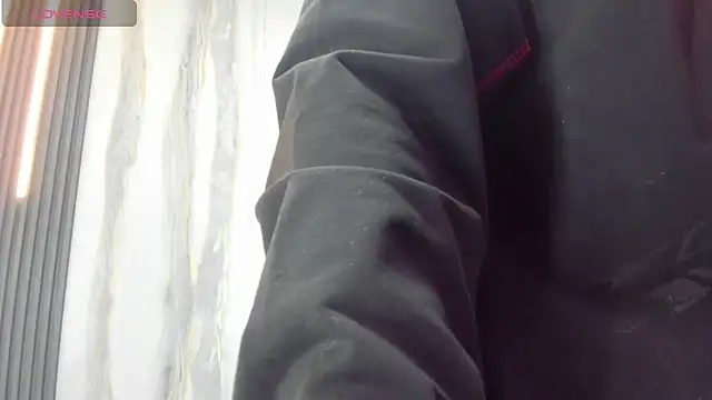 guys hard cock19 online show from March 19, 4:17 am