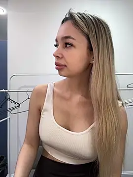 KateEvancee online show from March 19, 6:07 am