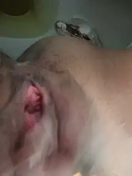 liltrush8 online show from July 31, 1:39 am