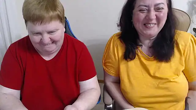 Lindy-Jeanie online show from April 29, 7:41 pm