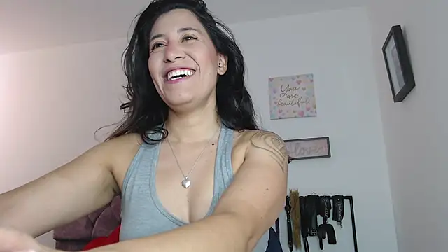 violeta scott online show from July 28, 3:21 pm