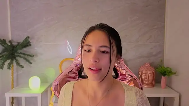 bonnie 1s online show from April 24, 1:14 pm