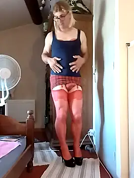 stephie83 online show from July 11, 4:18 pm