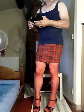 stephie83 online show from July 10, 4:07 pm