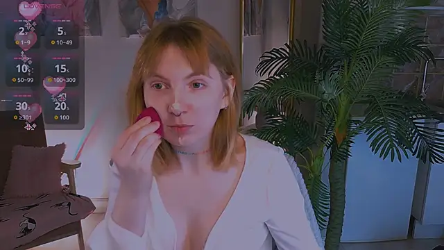 susie miu online show from April 29, 9:42 pm