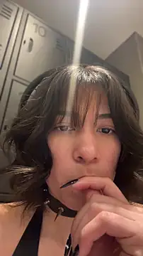 Liana Fem  online show from May 3, 7:28 pm