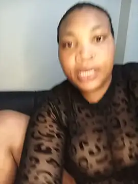 BeverlyQueen15 online show from July 13, 9:59 pm