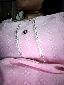model seela online show from April 24, 4:43 pm