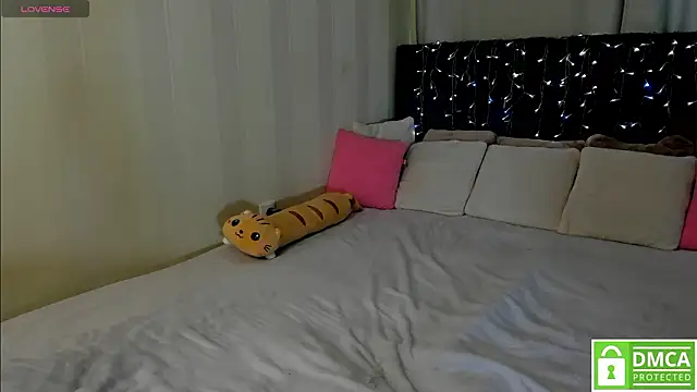 Holy Louise online show from March 18, 3:11 am