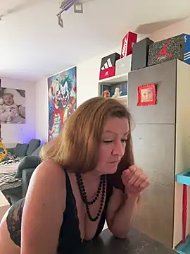Milf-Gabi online show from May 19, 6:53 am