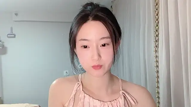 1X-yiyi online show from June 8, 2:40 pm