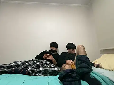 latingaycouple online show from May 4, 2:37 am