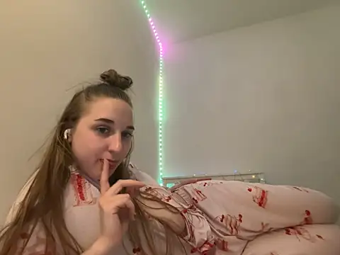 bimboiiii online show from May 22, 9:24 pm