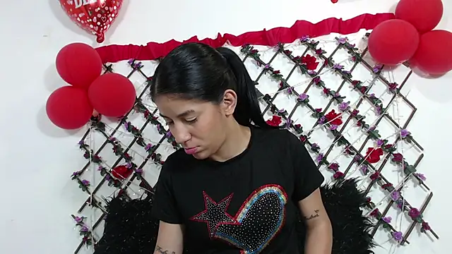 Mishell Martinz online show from March 18, 4:06 am