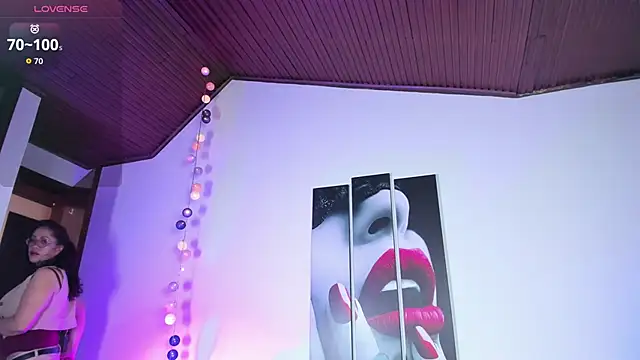 Mariia Paulaa online show from March 18, 2:27 am