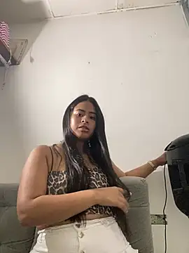 lucirganaxxx online show from March 23, 2:07 am