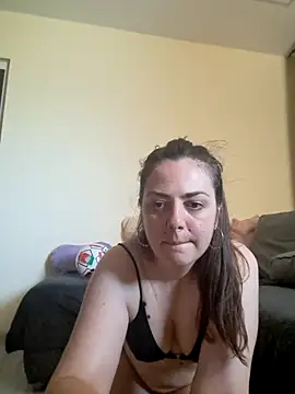 Arya Malone online show from June 22, 7:05 am