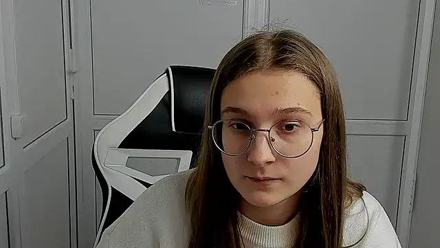 Mia kristal online show from April 17, 12:51 pm