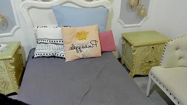 Victoria Prada7 online show from March 18, 8:14 pm